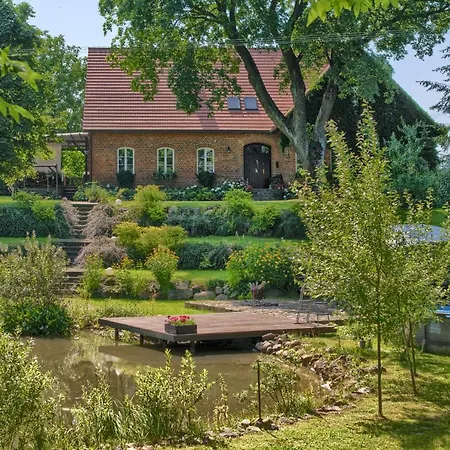 Stara Szkola 20 Bed & Breakfast
