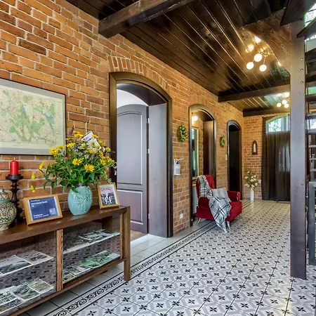 Stara Szkola 20 Nocleg ze śniadaniem Trzcin