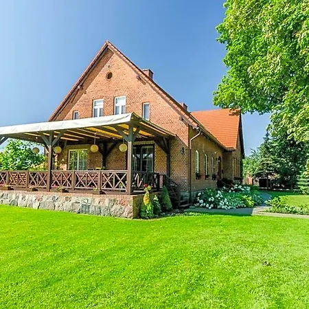 Stara Szkola 20 Bed & Breakfast Trzcin