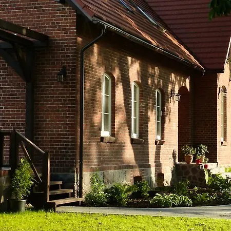 Stara Szkola 20 לינה וארוחת בוקר Trzcin