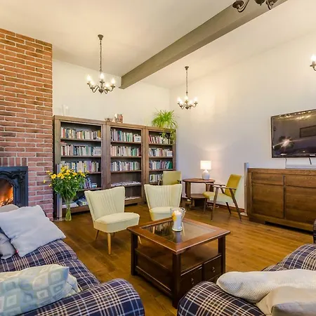 Stara Szkola 20 Trzcin