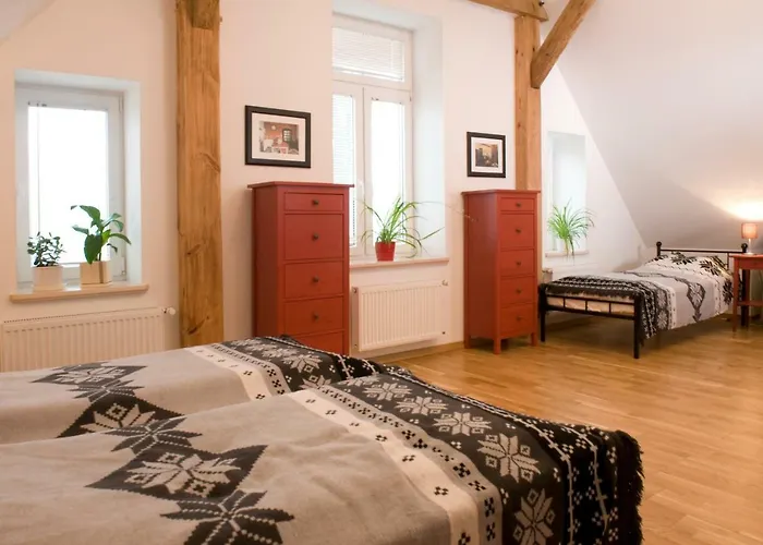 Stara Szkola 20 3* Trzcin