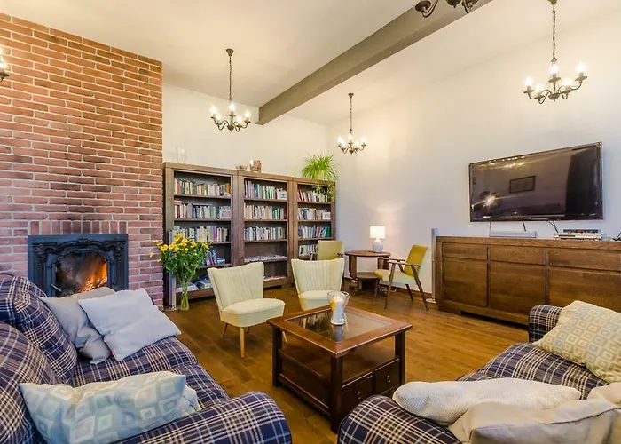 Stara Szkola 20 Trzcin